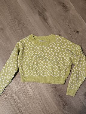 Hollister Green Crop Top Crewneck Sweater